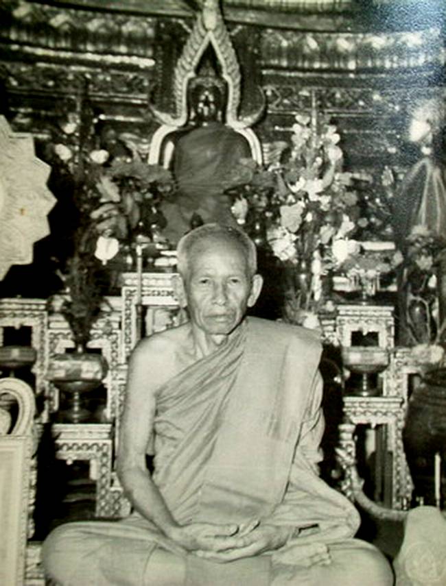หลวงพ่อสุด_(วัดกาหลง).jpg